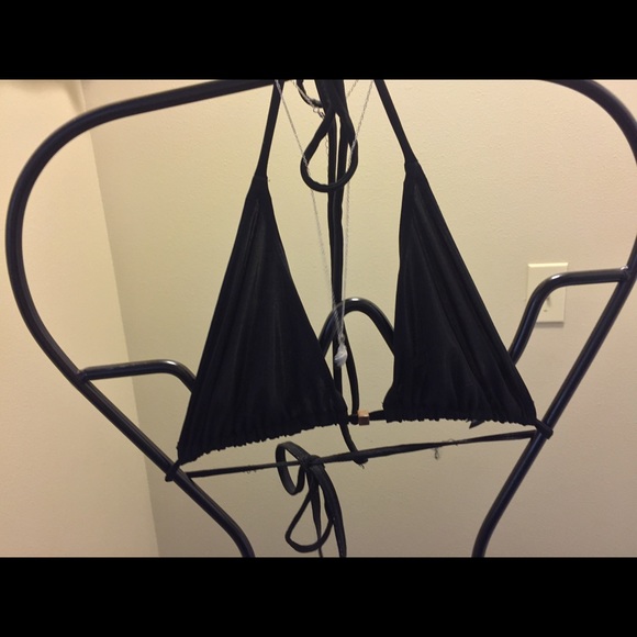 Black string bikini - Picture 4 of 8